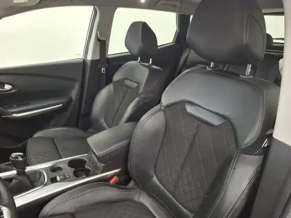 Photo 52 Renault Kadjar  TCe 140