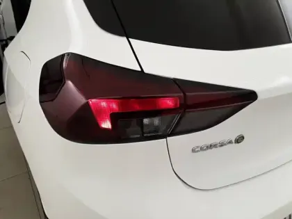 Photo 16 Opel Corsa  Electrique 136 ch & Batterie 50 kw/h