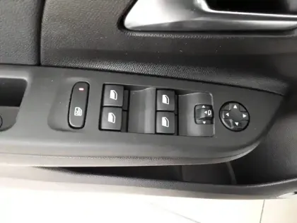 Photo 22 Opel Corsa  Electrique 136 ch & Batterie 50 kw/h