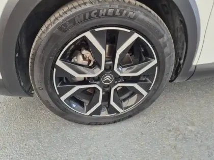 Photo 10 Citroën C4 e- 136 ch Automatique