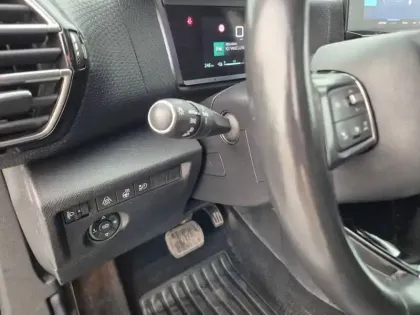 Photo 22 Citroën C4 e- 136 ch Automatique