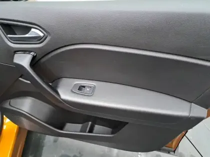 Photo 24 Renault Captur  TCe 90 - 21