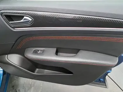 Photo 24 Renault Arkana  TCe 140 EDC FAP - 21B