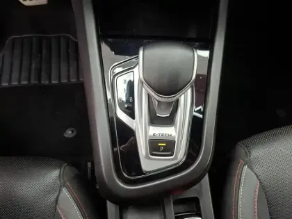 Photo 33 Renault Arkana  E-Tech 145 - 21B