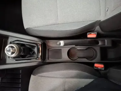 Photo 33 Renault Clio  Blue dCi 100 ch GSR2