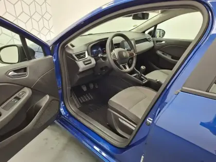 Photo 37 Renault Clio  Blue dCi 100 ch GSR2