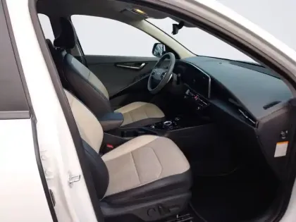 Photo 14 Kia Niro  EV Electrique 204 ch