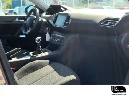 Photo 24 Peugeot 308  PureTech 110ch S&S BVM6