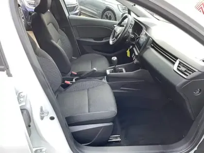 Photo 24 Renault Clio  Blue dCi 85