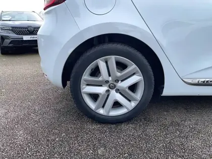 Photo 32 Renault Clio  Blue dCi 85