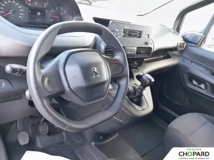 Photo 33 Peugeot Partner  FOURGON STANDARD 650 KG BLUEHDI 100 S&S BVM6