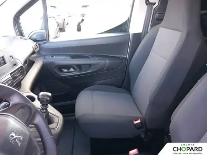 Photo 42 Peugeot Partner  FOURGON STANDARD 650 KG BLUEHDI 100 S&S BVM6