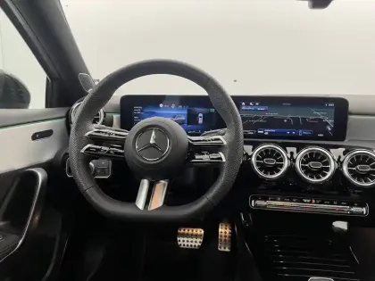 Photo 55 Mercedes Classe A  200 d 8G-DCT