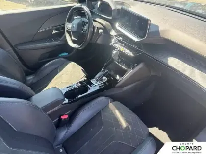 Photo 12 Peugeot 2008  PureTech 130 S&S EAT8