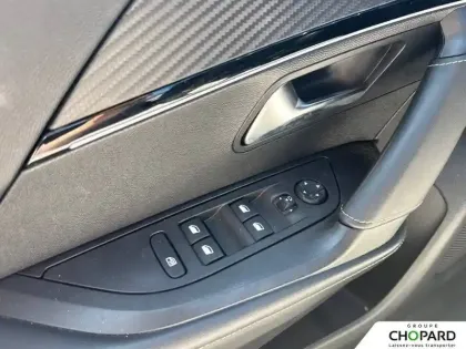 Photo 20 Peugeot 2008  PureTech 130 S&S EAT8