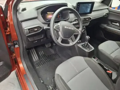 Photo 41 Dacia Jogger  Hybrid 140 5 places
