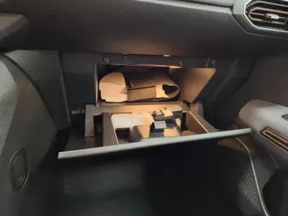 Photo 79 Dacia Jogger  Hybrid 140 5 places