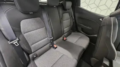 Photo 19 Renault Clio  E-Tech full hybrid 145