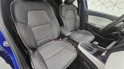 Photo 20 Renault Clio  E-Tech full hybrid 145