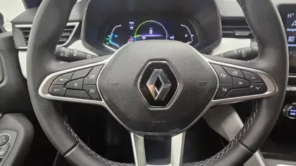 Photo 38 Renault Clio  E-Tech full hybrid 145