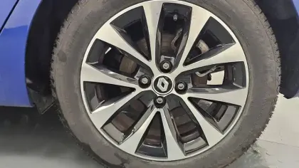 Photo 13 Renault Clio  E-Tech full hybrid 145