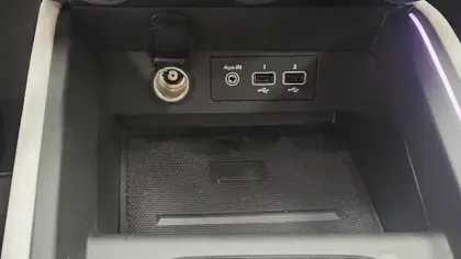 Photo 31 Renault Clio  E-Tech full hybrid 145