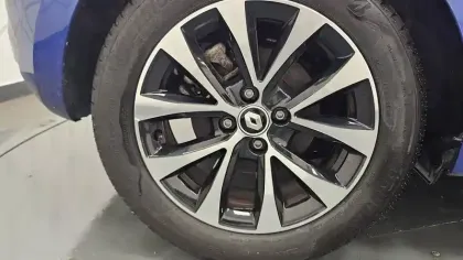 Photo 17 Renault Clio  E-Tech full hybrid 145