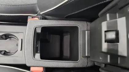 Photo 28 Renault Clio  E-Tech full hybrid 145