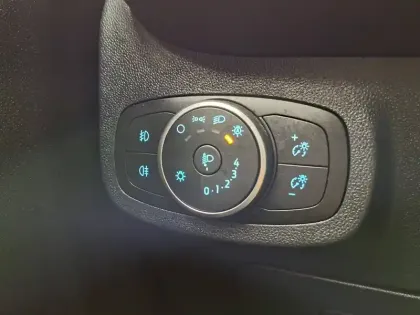 Photo 29 Ford Fiesta  1.1 75 ch BVM5