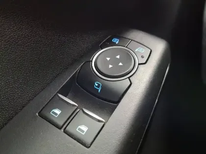 Photo 28 Ford Fiesta  1.1 75 ch BVM5