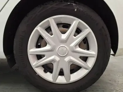 Photo 13 Ford Fiesta  1.1 75 ch BVM5