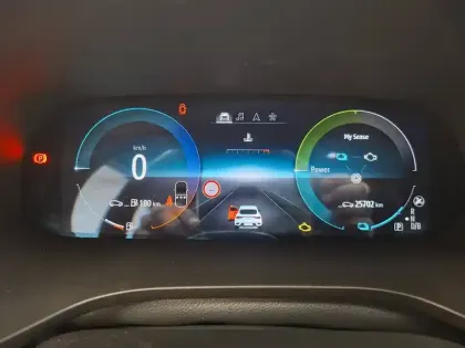 Photo 83 Renault Arkana  E-Tech hybride 145 - 22