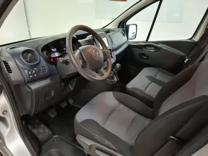 Photo 9 Opel Vivaro  Combi K2900 L2H1 1.6 CDTI Turbo 120 ch S/S