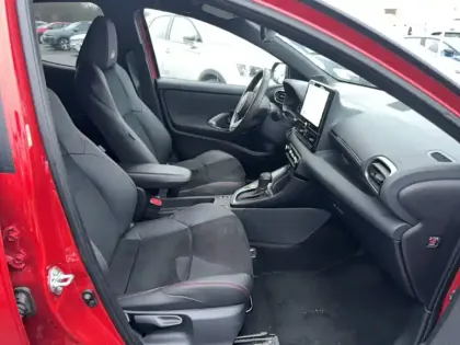 Photo 13 Toyota Yaris  Hybride 130h