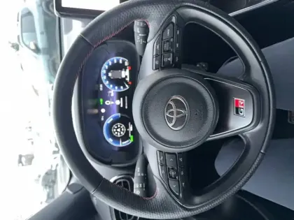 Photo 24 Toyota Yaris  Hybride 130h