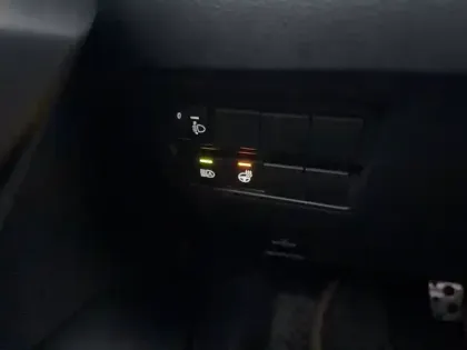 Photo 23 Toyota Yaris  Hybride 130h