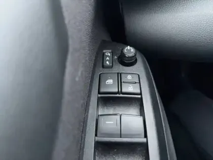 Photo 10 Toyota Yaris  Hybride 130h