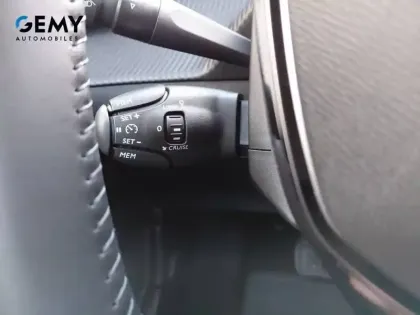 Photo 17 Peugeot 208  Electrique 54 kWh 156ch