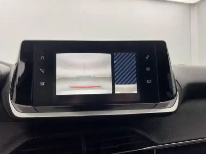 Photo 89 Peugeot 2008  PureTech 130 S&S EAT8