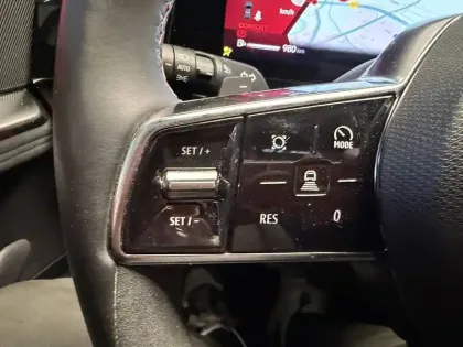 Photo 31 Renault Austral  E-Tech full hybrid 200 GSR2