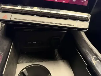 Photo 34 Renault Austral  E-Tech full hybrid 200 GSR2