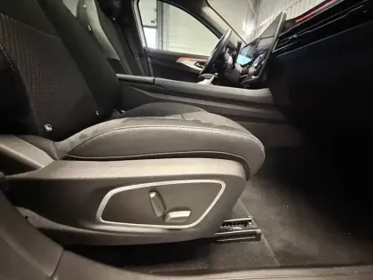 Photo 21 Renault Austral  E-Tech full hybrid 200 GSR2