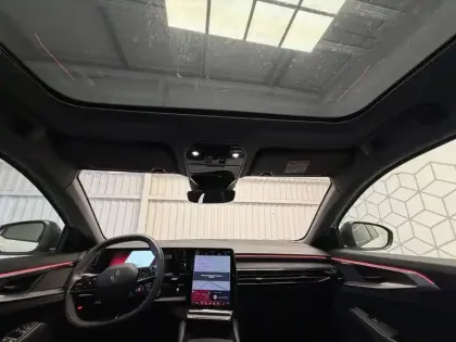 Photo 13 Renault Austral  E-Tech full hybrid 200 GSR2