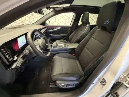 Photo 8 Renault Austral  E-Tech full hybrid 200 GSR2