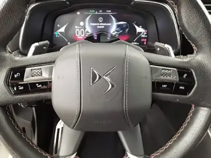 Photo 8 DS DS 7  Hybride Rechargeable E-Tense 225 EAT8