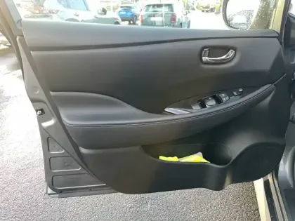 Photo 10 Nissan Leaf  Electrique 40kWh