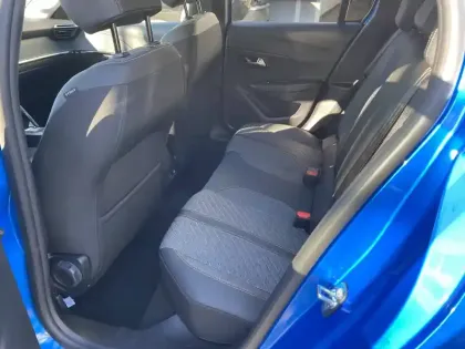 Photo 47 Peugeot 208  Hybrid 100 e-DCS6