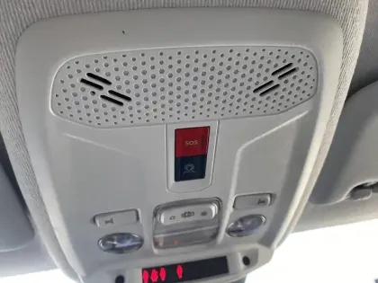 Photo 45 Peugeot 208  Hybrid 100 e-DCS6