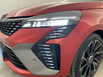 Photo 23 Renault Clio  E-Tech full hybrid 145 ch GSR2