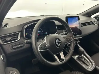 Photo 9 Renault Clio  E-Tech full hybrid 145 ch GSR2